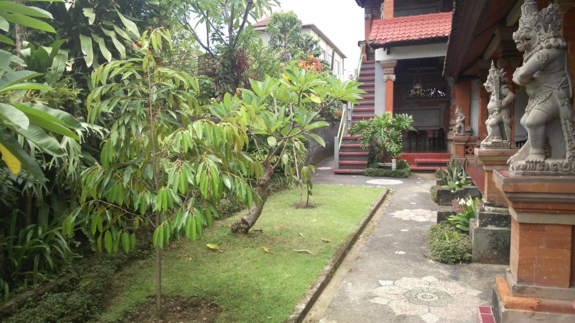 Nyoman Badri Homestay Убуд Екстериор снимка